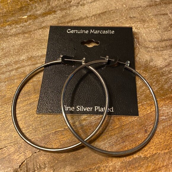 For sale large basic/classic  hoop polished silver tone earrings - Picture 1 of 1